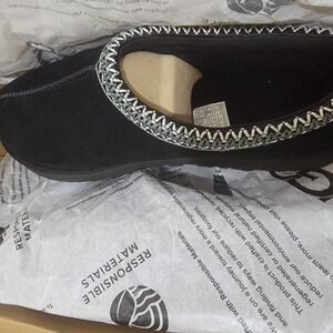 Women's Black Slip-On Shoes